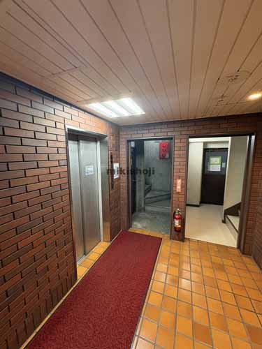 浜松町のＫ・Ｉビル エレベーターホール1