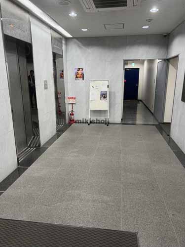 三恵ビル エレベーターホール1