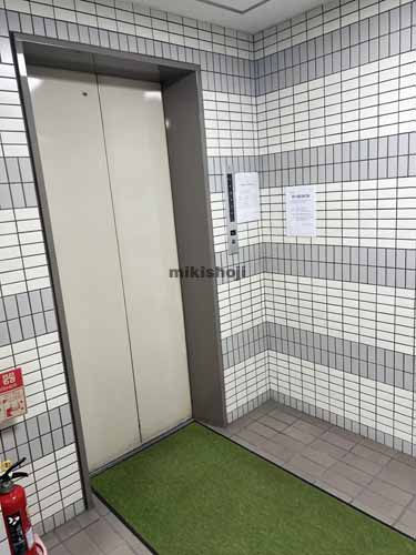 第二亀谷ビル エレベーターホール1