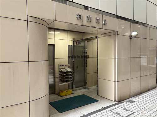 村山ビル エントランス1