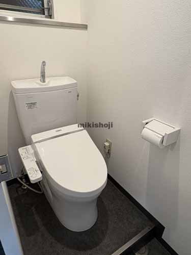 西新宿の第二手塚ビル 水回り1