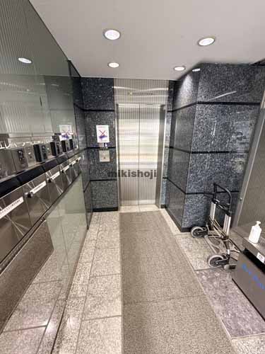 芝パークビル エレベーターホール1