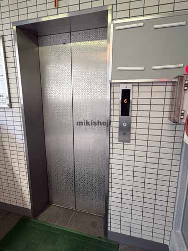 カルチャーセンタービル エレベーターホール1