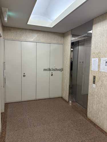 久月神田ビル エレベーターホール1