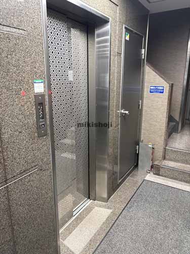 日本橋茅場町・兜町の井門茅場町ビル エレベーターホール1