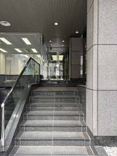 ＴＫＫ新橋ビル エントランス1