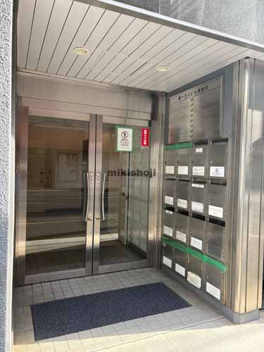 第一古川ビル エントランス1