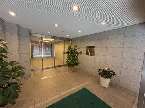 Ｖｅｒｄｅ　Ｖｉｓｔａ　新宿御苑 エントランス1