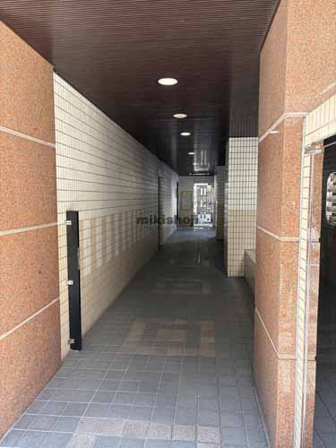 マツダビル エントランス1