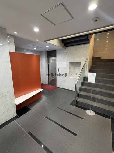 岩本町寿共同ビル エントランス2