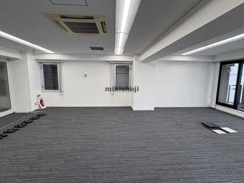西新橋の日比谷パークビル 貸室内1