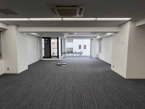 西新橋の日比谷パークビル 貸室内2