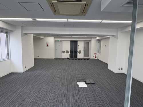 西新橋の日比谷パークビル 貸室内3