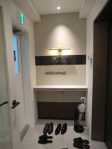 神田神保町のＮＯＶＥＬ　ＷＯＲＫ　Ｊｉｍｂｏｃｈｏ エレベーターホール3