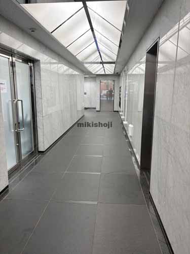 片帆ビル エントランス1