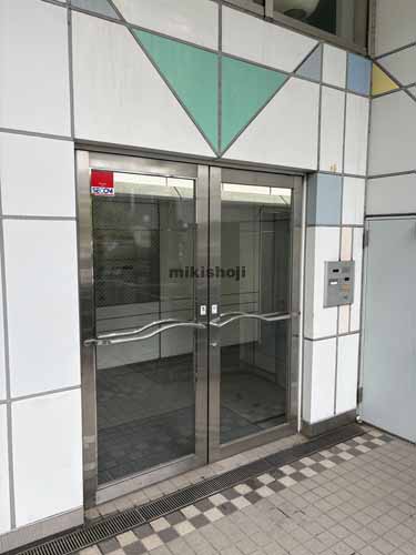 神宮前の神宮前柴田ビル エントランス1