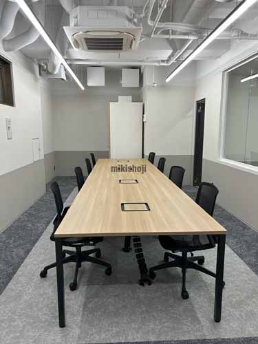 ＮＯＶＥＬ　ＷＯＲＫ　新宿御苑 セットアップ室内1