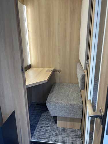 ＮＯＶＥＬ　ＷＯＲＫ　新宿御苑 セットアップ室内2