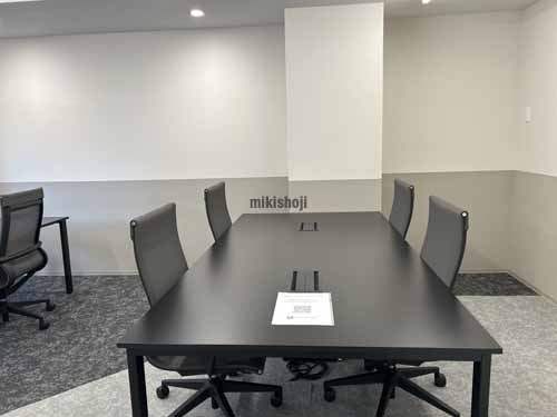 ＮＯＶＥＬ　ＷＯＲＫ　新宿御苑 セットアップ室内4