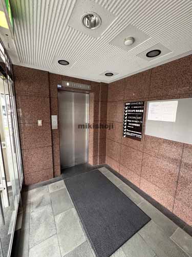 信濃町ＳＡＮＭＯビル エレベーターホール1