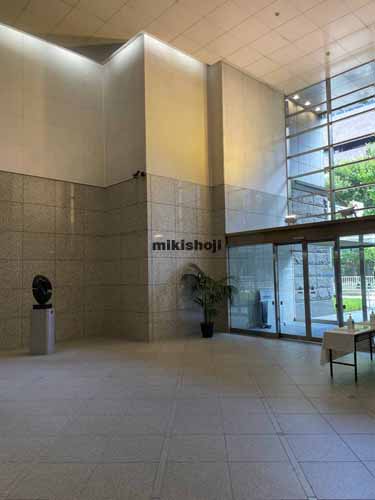 東京美術倶楽部ビルディング エントランス3