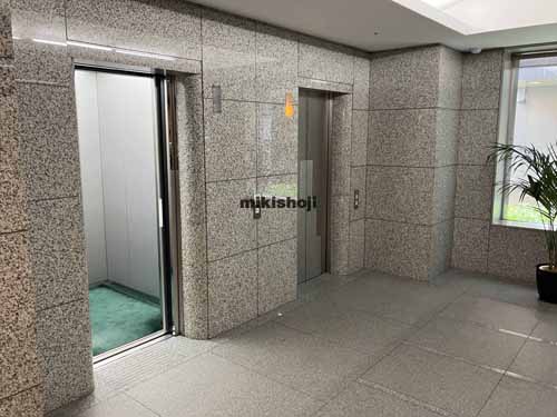 東京美術倶楽部ビルディング エレベーターホール1