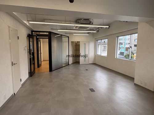 ＤｅＬＣＣＳ新宿御苑ビル セットアップ室内3