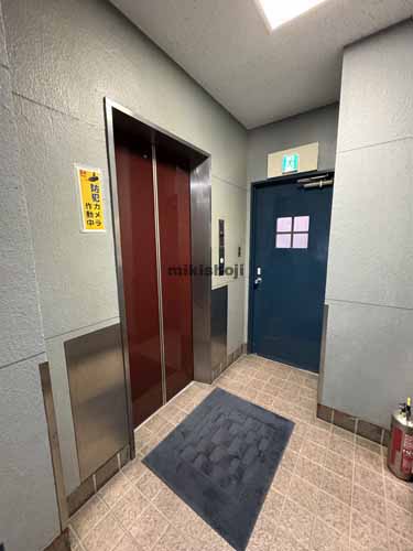 杉村ビル エレベーターホール1