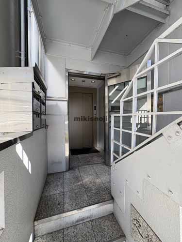 浜松町北田ビル エレベーターホール1