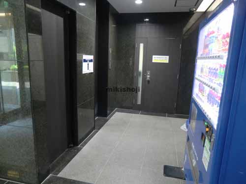 六本木三河台スクエア エレベーターホール2