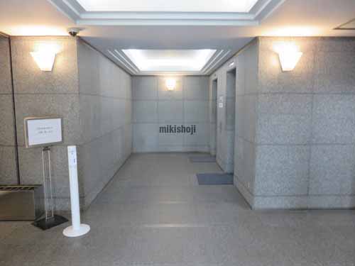 渋谷パインビル エントランス1