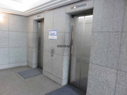 渋谷パインビル エレベーターホール1