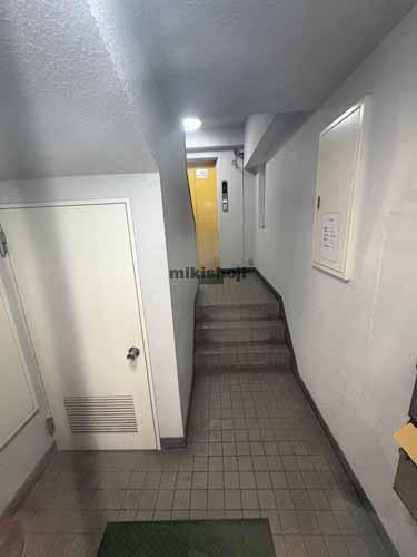 木所ビル エントランス1