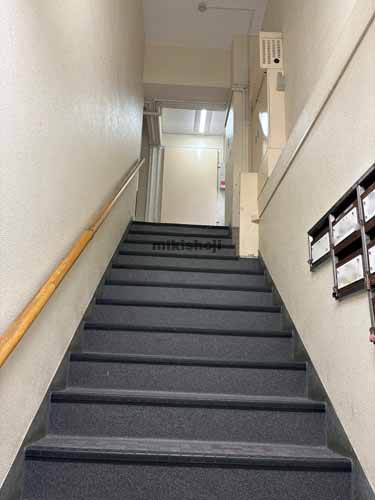 ヤマリビル エントランス2