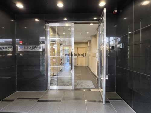 フレックス三軒茶屋 エントランス2