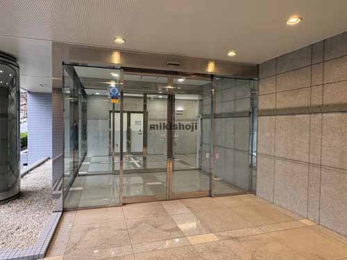 西五反田の五反田フラットアイアンビル エントランス6