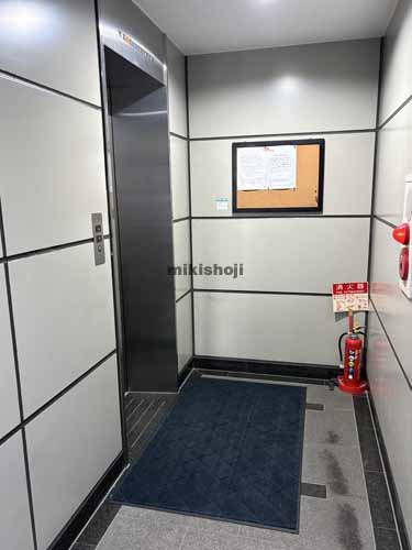 新橋ベスト エレベーターホール1