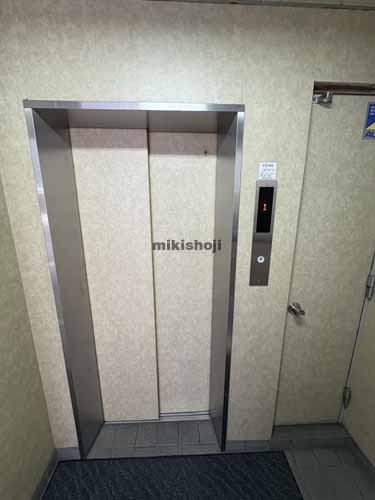 利久堂ビル エレベーターホール1