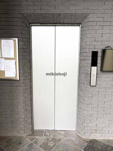 新小川町・山吹町の飯田橋リープレックスビズ エレベーターホール1