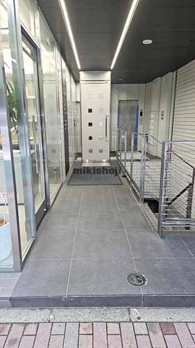 銀座のＫ・Ｈビル エントランス1