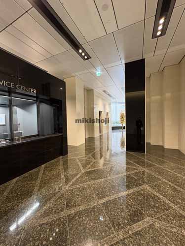 住友不動産猿楽町ビル エントランス5