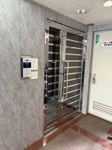 三番町ビル エントランス3