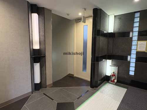 ＴＫ新都心ビル エントランス3