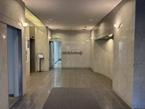 北新宿のダイヤフゲンビル エントランス1