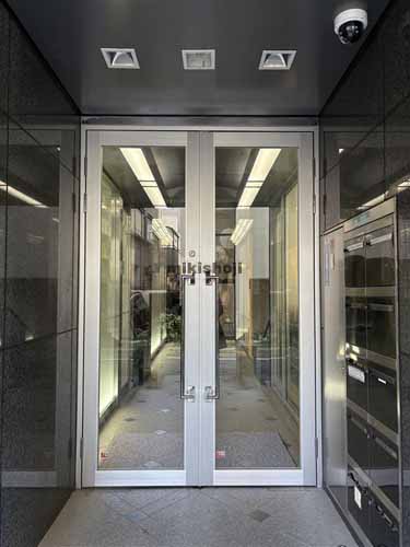 アヌシー青山ビル エントランス1