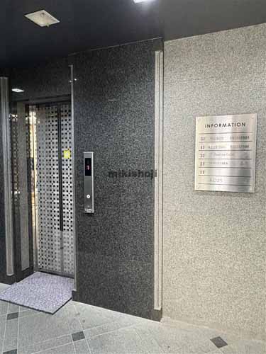 アヌシー青山ビル エレベーターホール1