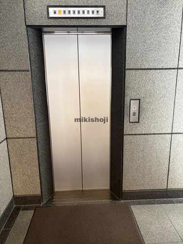 高松ビル エレベーターホール1