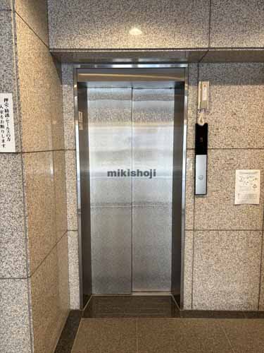 新富太陽ビル エレベーターホール1