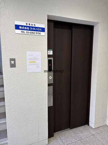 内神田の星野神田西口ビル エレベーターホール1