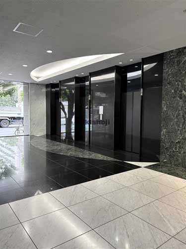 住友不動産青山ビル西館 エレベーターホール1